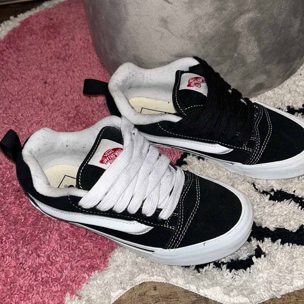 VANS KNU SKOOL SKATE SHOES